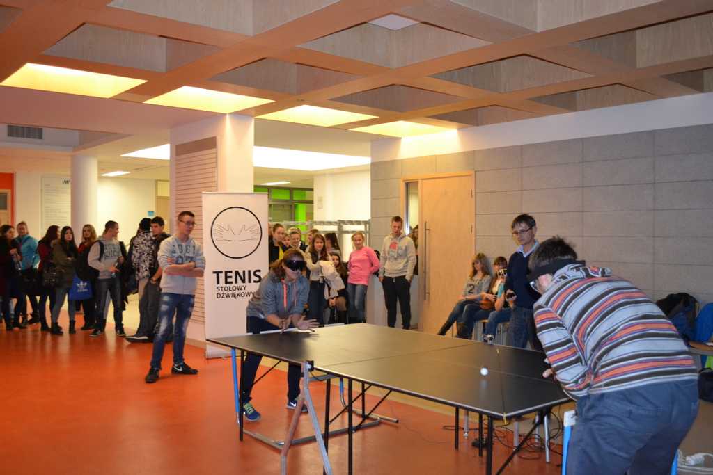 pokaz tenisa stolowego dzwiekowego na AWF Poznan